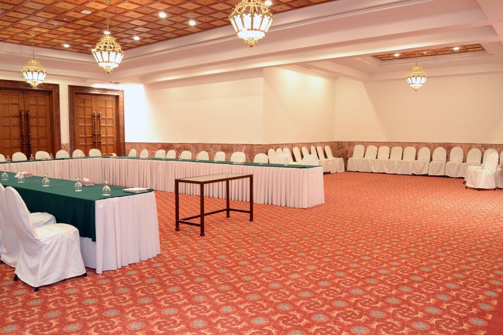 Faisalabad Serena Hotel Εξωτερικό φωτογραφία